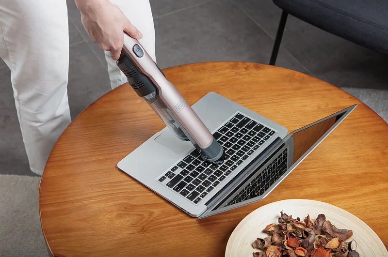 BLACK & DECKER 12V Brushless Hand Vacuum Rose Gold