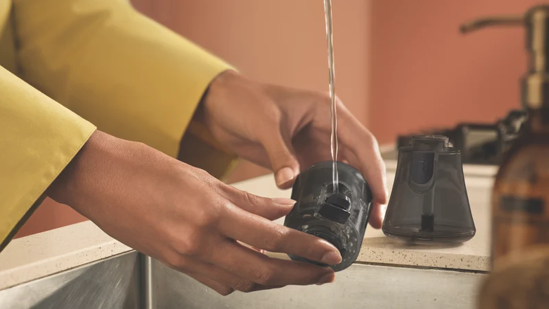 Philips 7000 Series Handheld Garment Steamer Black