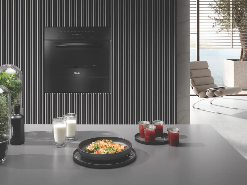 Miele 46L 900W Built-In Microwave with Grill and Keeping Warm Function Obsidian Black