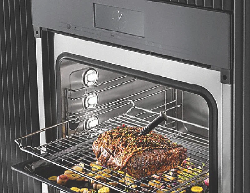 Miele 90cm Pyrolytic Oven with Moisture Plus, Crisp Function and Integrated Camera CleanSteel