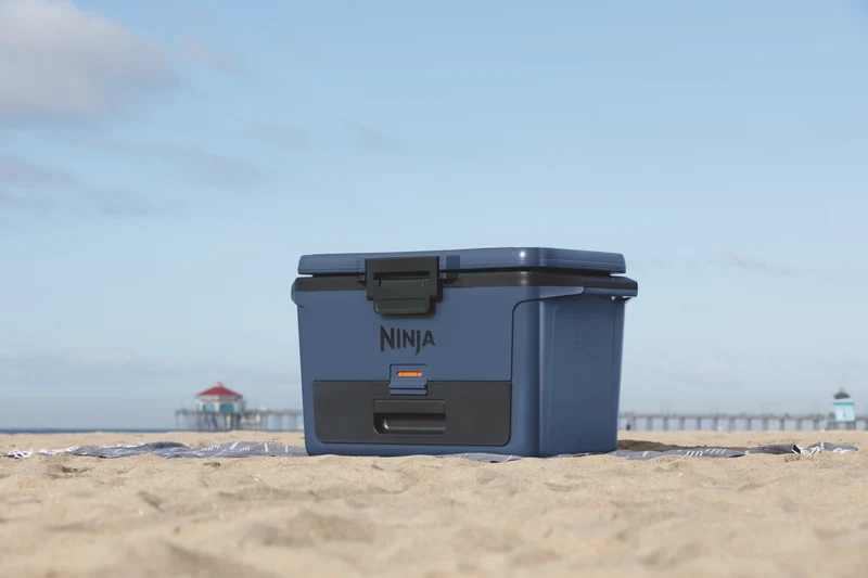 Ninja FrostVault 47L Hard Cooler with Dry Zone - Lakeshore Blue
