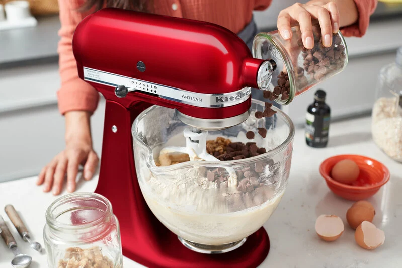 KitchenAid 4,8 L 5KSM175 Artisan Küchenmaschine Pastrylover mit Kunststofffleischwolf+Spritzgebäckvorsatz und Patisserie Buch