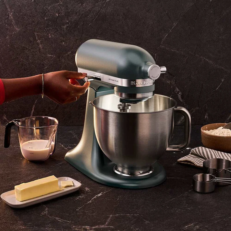 KitchenAid 4,7 L 5KSM50 Artisan Plus Küchenmaschine Beginnerset mit Gemüseschneider